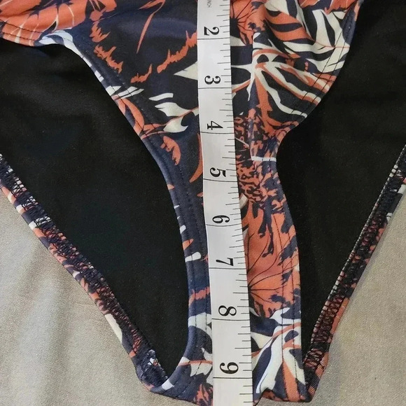 Nasty Gal Just Add Water Leaf Halter Bikini Top And BottomSZ 6 - Picture 13 of 16